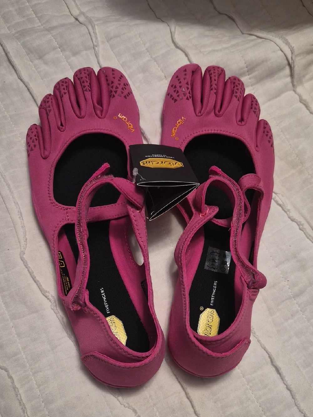 Vibram Women's Magenta FiveFingers Minimalist Toe Flats
